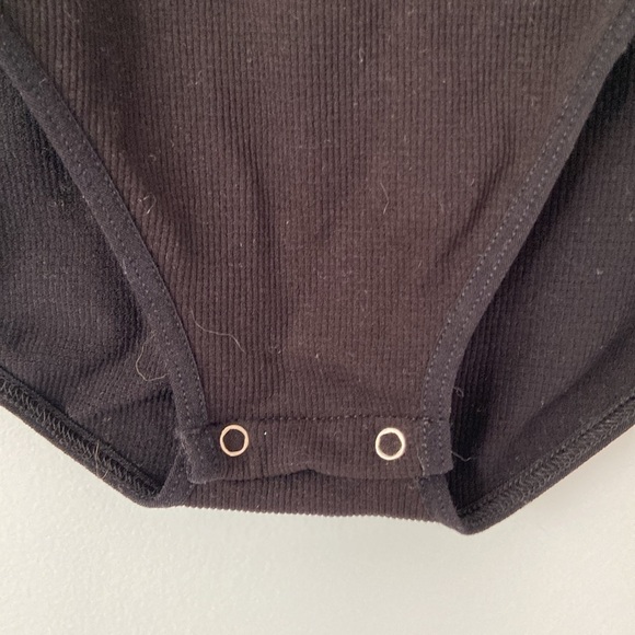 NWOT Free People Solstice Bodysuit Top Seamless High Neck Black Laser Cut Sz M - Picture 4 of 7